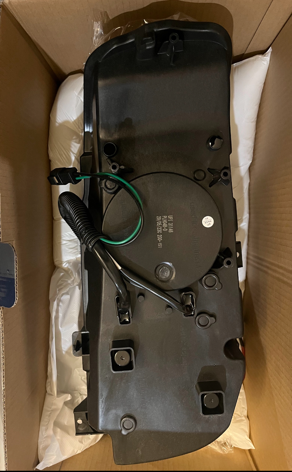 389/388 Peterbilt Head Lights - View 2